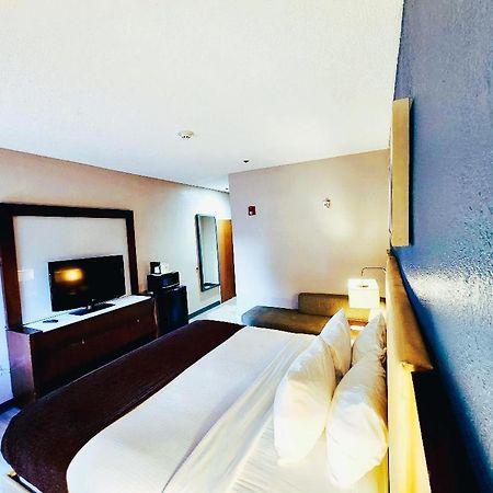 Baymont By Wyndham Hinesville Fort Stewart Area Екстер'єр фото
