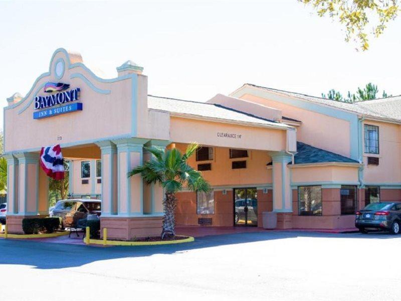 Baymont By Wyndham Hinesville Fort Stewart Area Екстер'єр фото