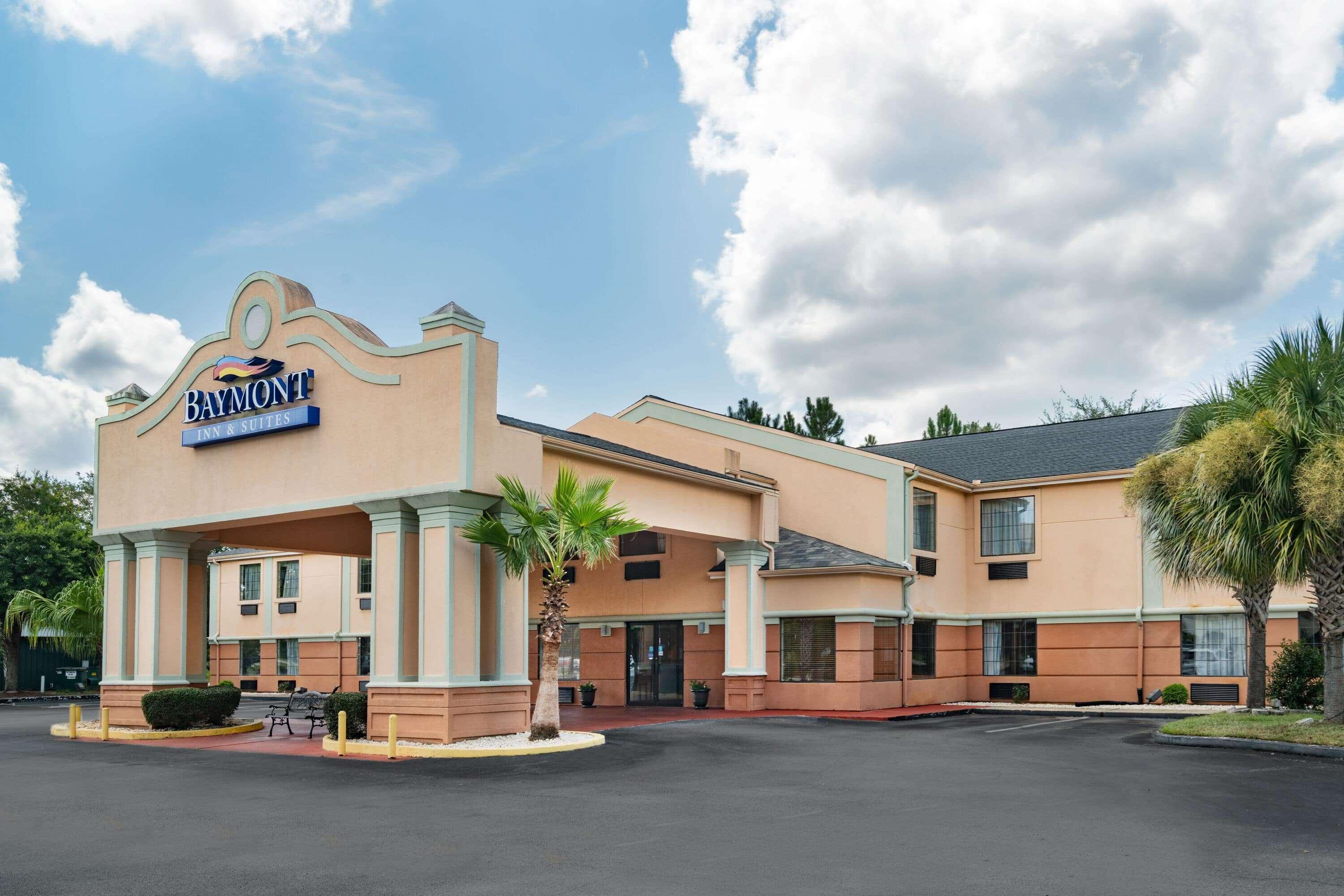 Baymont By Wyndham Hinesville Fort Stewart Area Екстер'єр фото