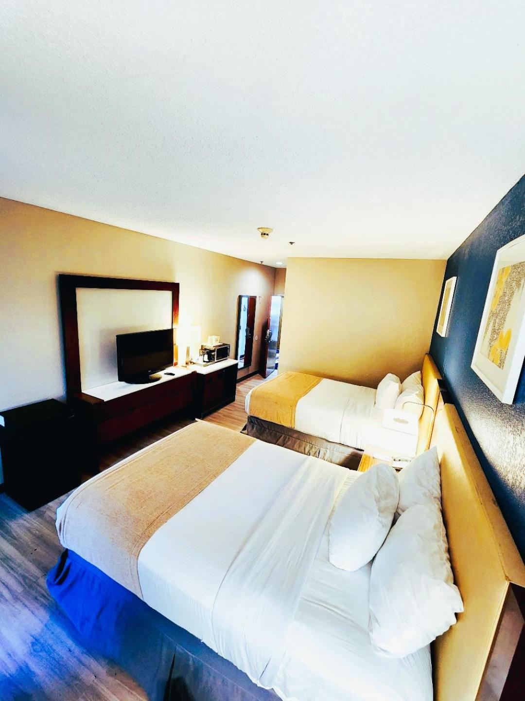 Baymont By Wyndham Hinesville Fort Stewart Area Екстер'єр фото