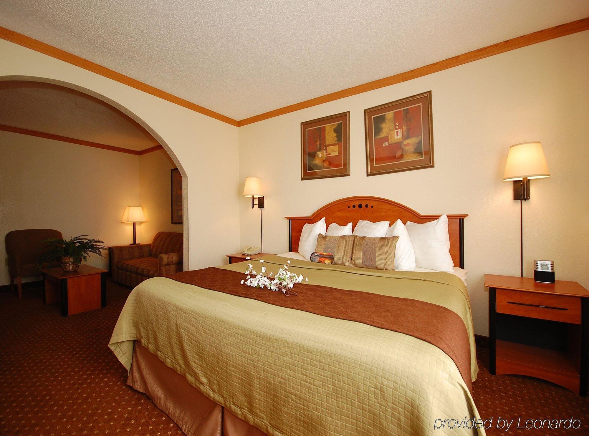 Baymont By Wyndham Hinesville Fort Stewart Area Номер фото