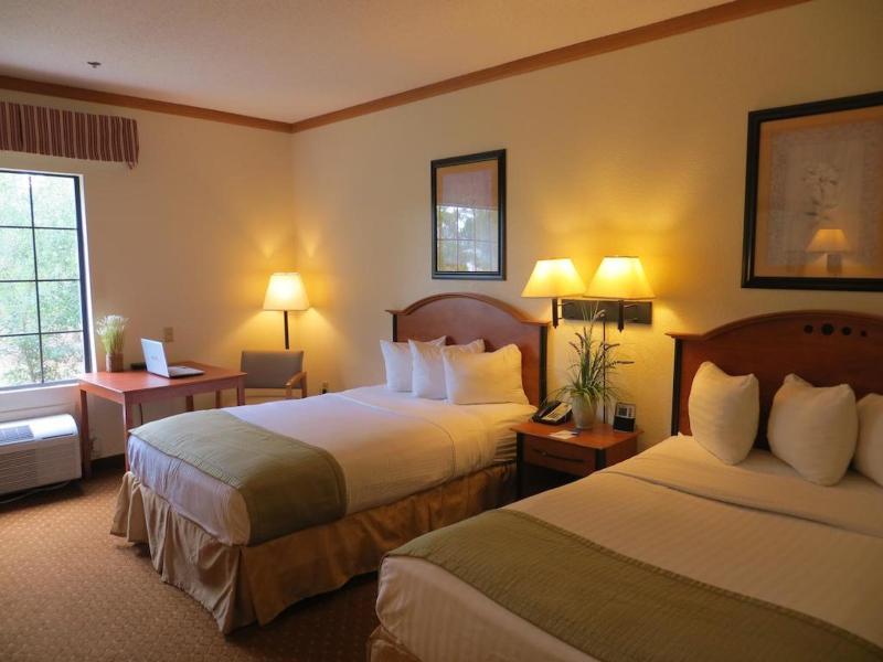 Baymont By Wyndham Hinesville Fort Stewart Area Екстер'єр фото
