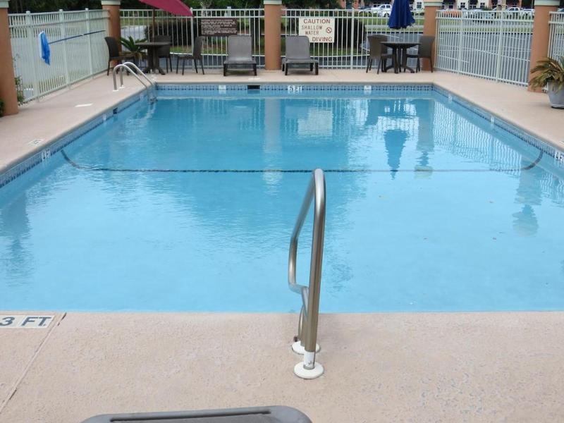 Baymont By Wyndham Hinesville Fort Stewart Area Екстер'єр фото