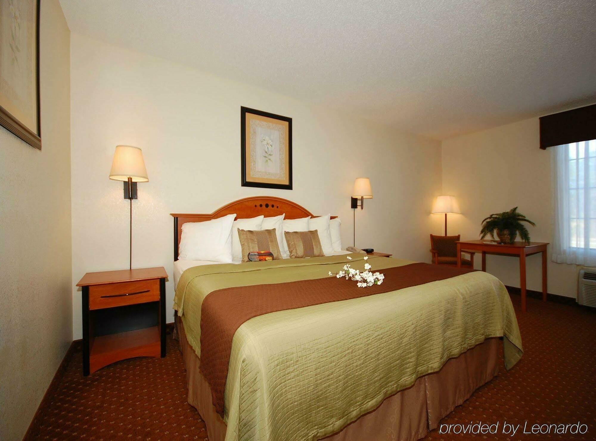 Baymont By Wyndham Hinesville Fort Stewart Area Номер фото